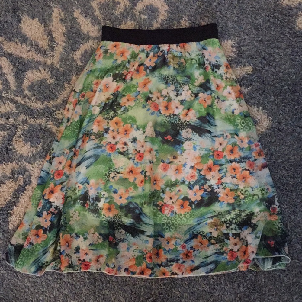 Lularoe Lola Flower Pattern Skirt Sz S